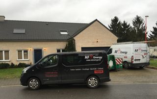 camionnette AF Energy devant une maison