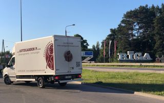 camion Autegarden sur l'autoroute