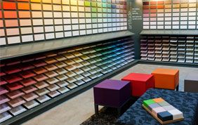 rayon peinture en magasin