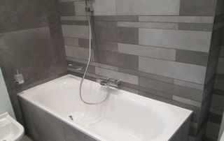 rénovation de salle de bain avec baignoire
