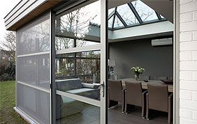 véranda sur mesure avec moustiquaire