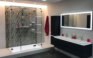 salle de bain avec douche italienne