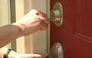 ouverture de porte avec clé