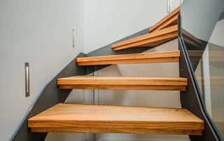 escaliers en colimaçon en bois